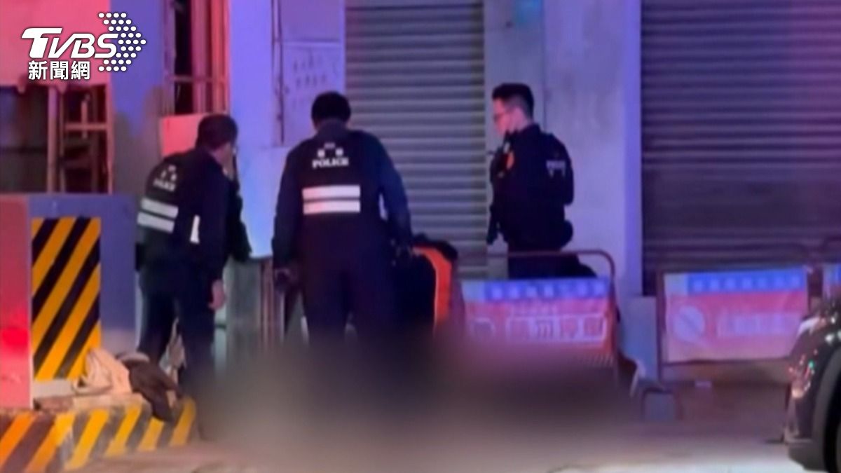 親友都認為姚姓兇嫌似乎不太對勁，但萬萬想不到兇手竟然直接買刀，殺到對方工作的百貨樓下堵人，還在街邊行兇。（圖／TVBS）