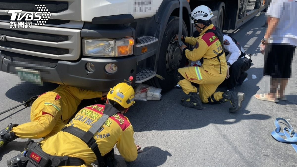 快訊/高雄驚悚車禍!巨輪慘輾斃女外送員 肇事男:沒注意到
