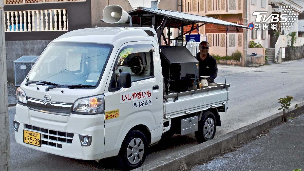 日本熊本市12日一輛販售烤地瓜的移動販賣車在行駛途中起火。(示意圖片/Shutterstock達志影像)