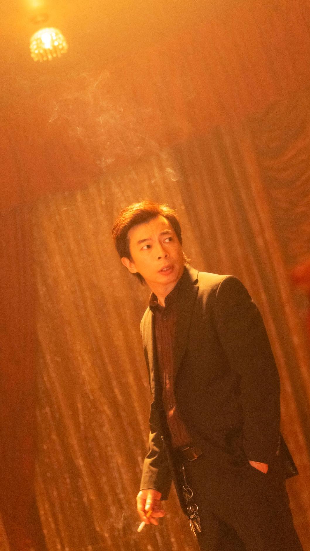 楊偉倫在片中飾演夜場經理。(圖/華映提供)