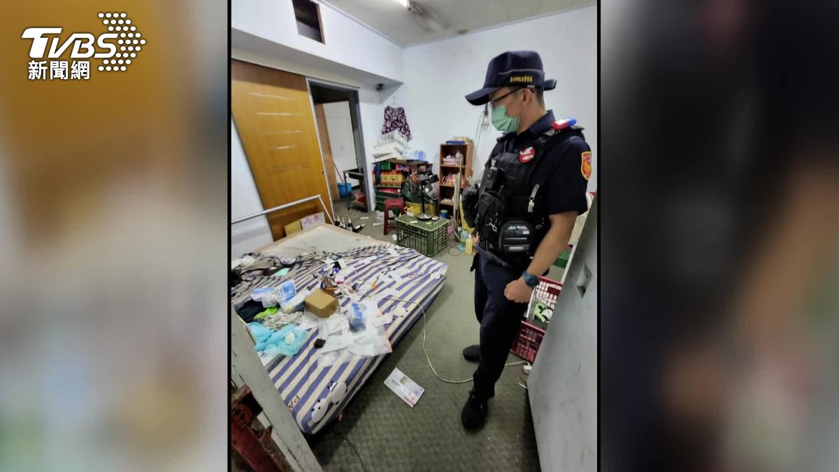 警方進到店內發現人去樓空。(圖/TVBS)