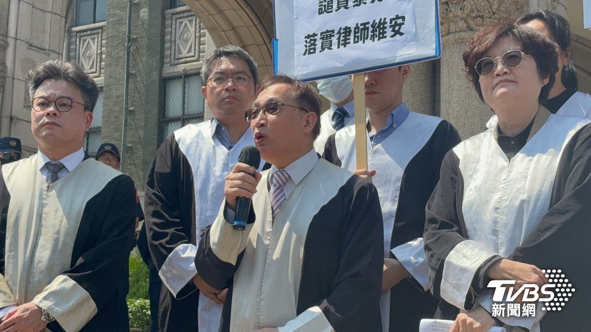當事人、台中律師公會理事長吳中和。（圖／潘千詩攝）