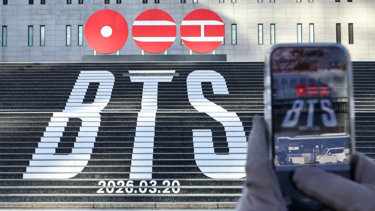 挺執政黨?BTS回歸竟「染紅」!光化門開唱捲政治風暴 HYBE急說明
