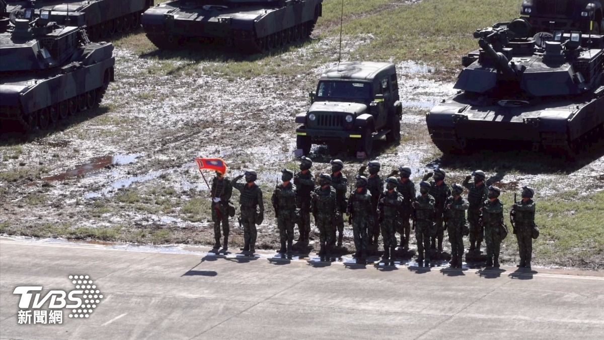 過往財政拮据,國軍的武器「有什麼打什麼」 ; 現在有機會「打什麼有什麼」。季連成強調如果我們自己放棄,是自廢武功。(圖/柯勝雄攝)