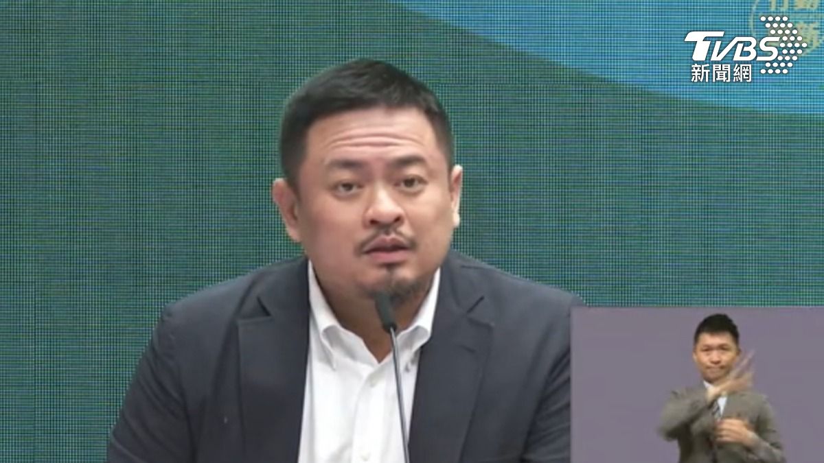 勞動部長洪申翰表示,期盼新制能讓家庭多一個幫手協助照料。(圖/行政院)