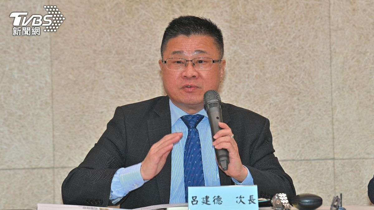 衛福部政次呂建德。(圖/胡瑞麒攝)
