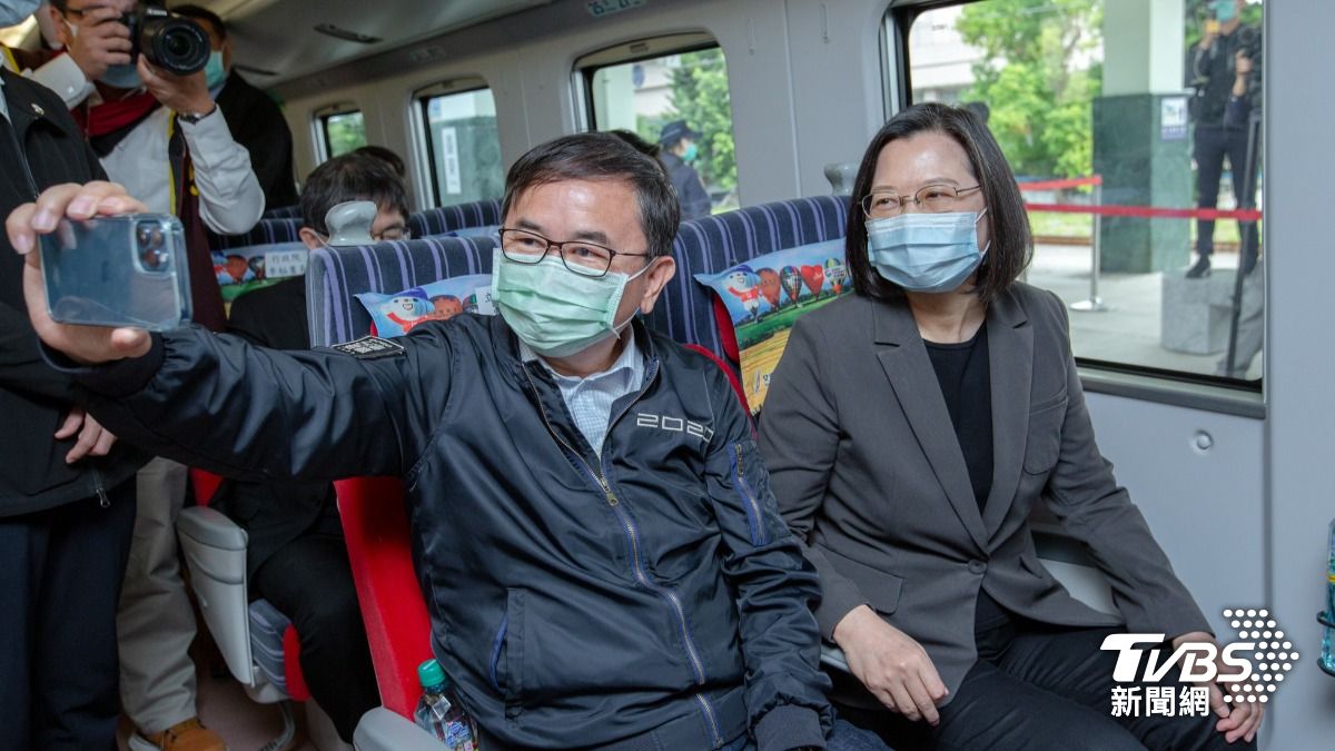 前立委劉櫂豪雖然2023年因脫黨參選退出民進黨,仍與前總統蔡小英維持友好關係。(圖/TVBS)
