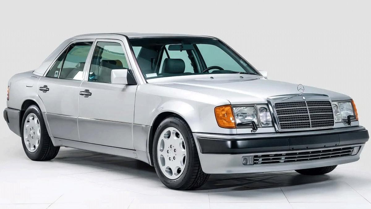 名人加持!M-Benz 500E拍出驚人天價 遠超市場行情