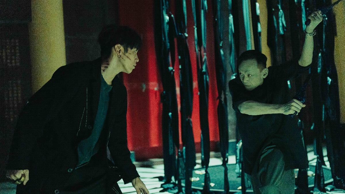 陳以文(右)難忘和柯震東的壓迫打鬥戲。(圖/Netflix提供)