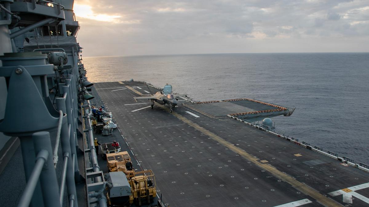 美軍「的黎波里號」兩棲攻擊艦可搶奪制空、制海權。(圖/翻攝DIVIDS)