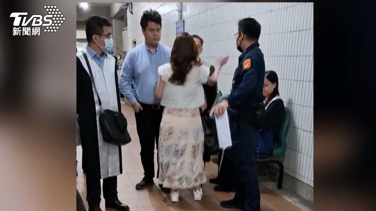 吳女遭當庭逮捕。(圖/TVBS)