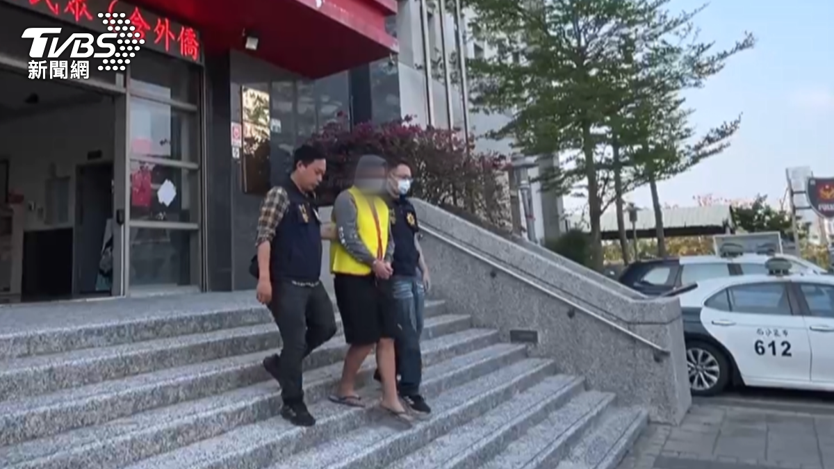 警方3小時內順利將人逮捕,依殺人罪嫌移送法辦。(圖/TVBS)