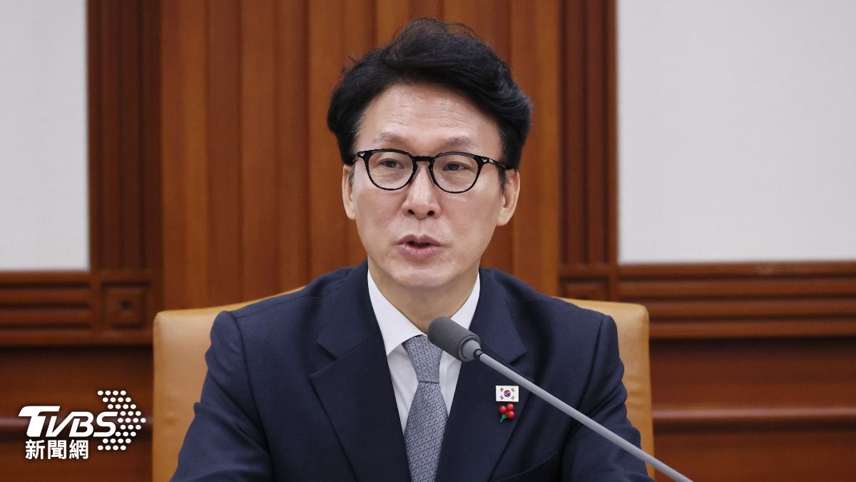 南韓國務總理金民錫認同BTS回歸大秀是國家級活動,但也希望HYBE能意識到已造成民眾不便。(圖/達志影像美聯社)