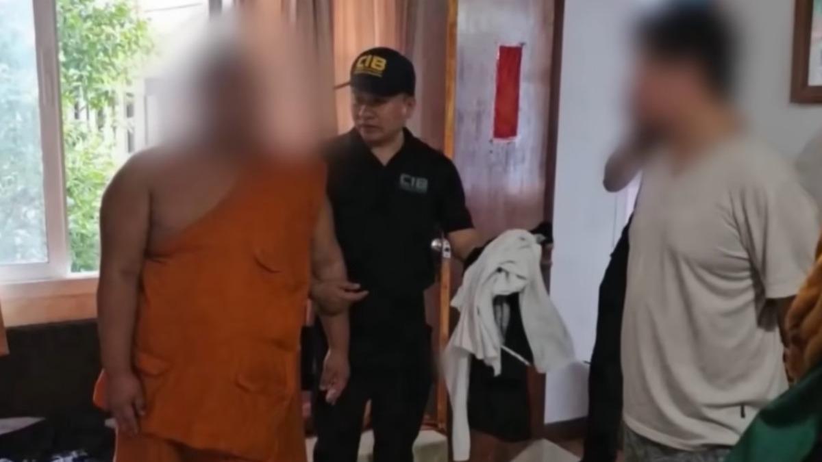 佛門不清淨！2泰僧對7沙彌伸魔爪　警破門見滿地保險套、潤滑液
