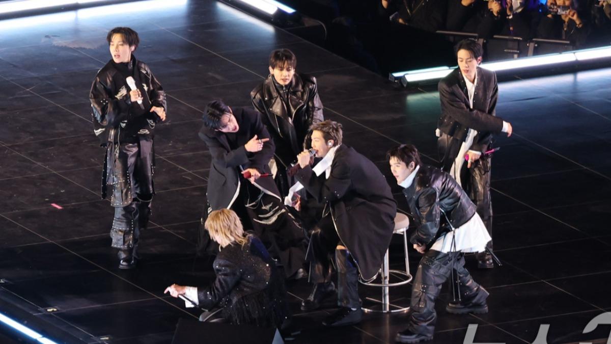 估26萬人只來4萬!BTS光化門開唱囧了 V驚吐「最後演出」Jimin怕被忘