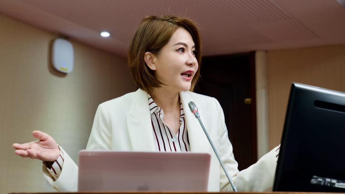賴清德拋棄反核神主牌 陳菁徽酸:綠委臉被搧到腫成豬頭