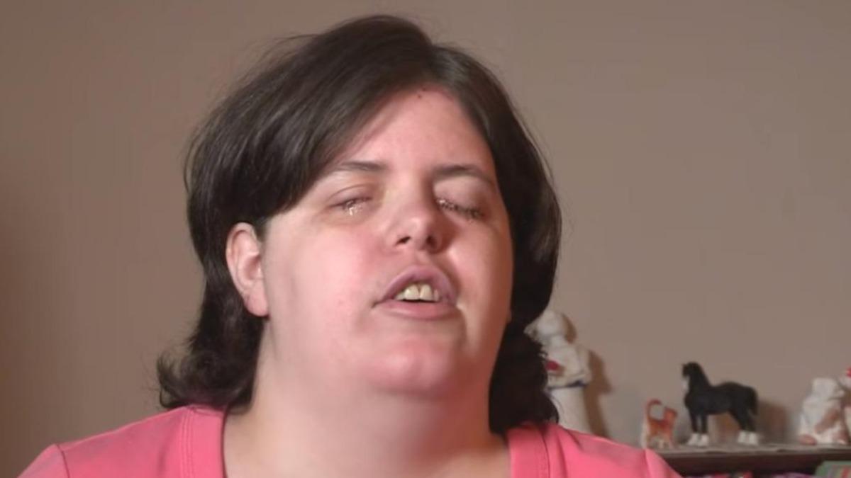 昔稱自願失明!美籍女改口控:遭心理師囚禁「清潔劑滴眼睛」