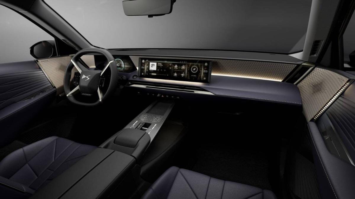 DS N°7車格微幅放大,空間與實用性同步升級。(圖/DS Automobiles提供)