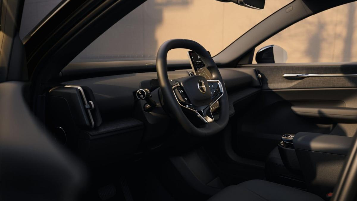 銷售與市場壓力浮現為Volvo EX30美國停售的主因，入門電動車定位面臨挑戰。（圖／Volvo提供）