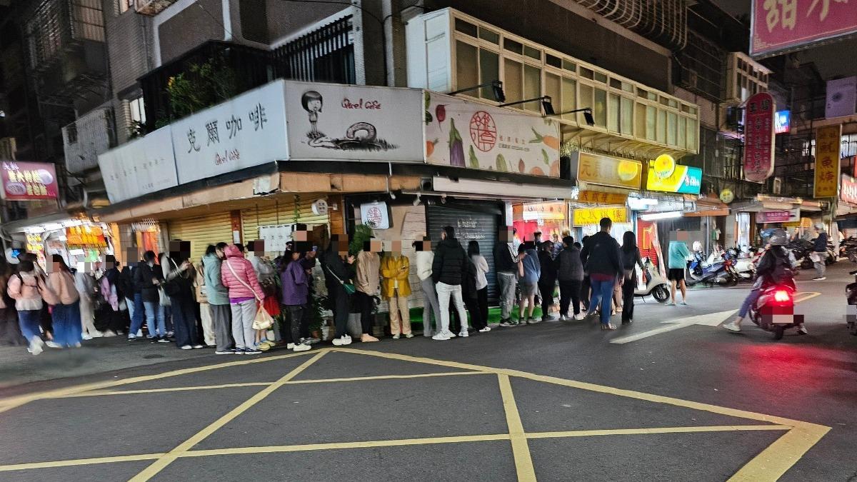 金價狂跌生意超好!北市「1銀樓」不見排隊盡頭 顧客曝關鍵