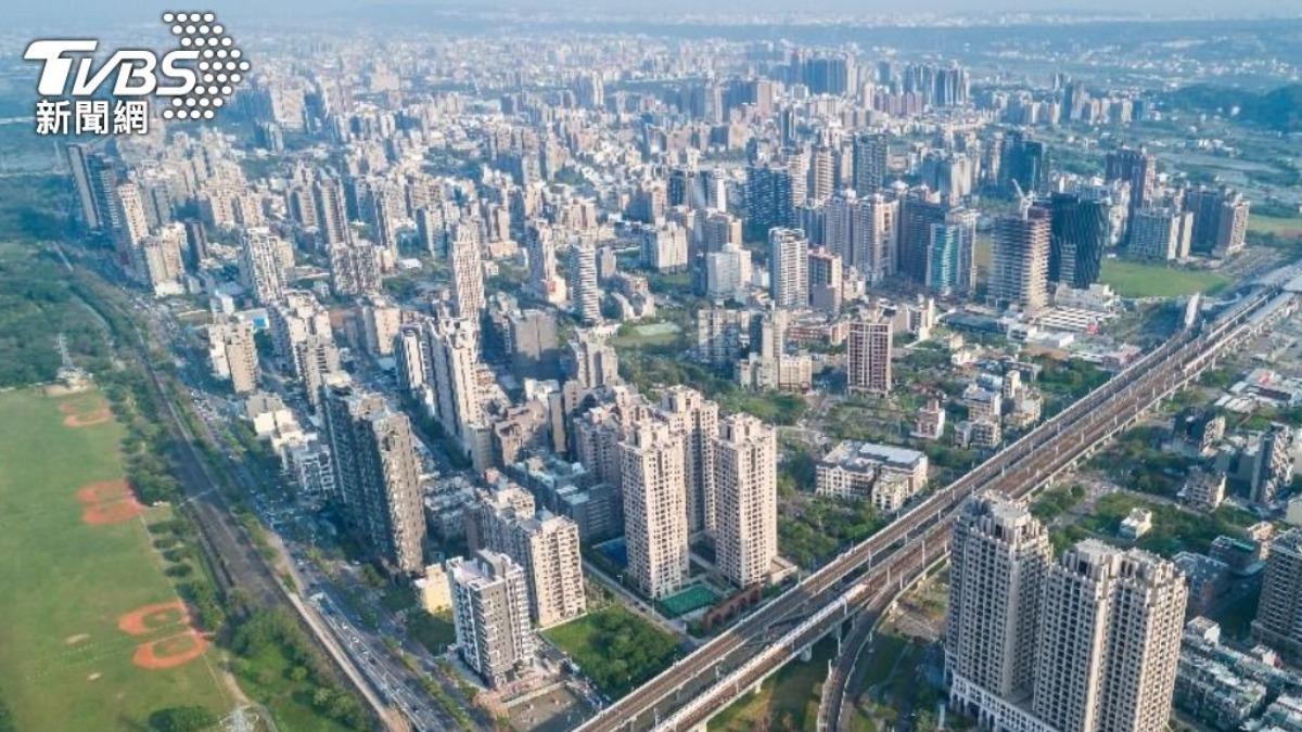 九份房出租「進帳50萬」!女友1反應 他愣了:是我的收入