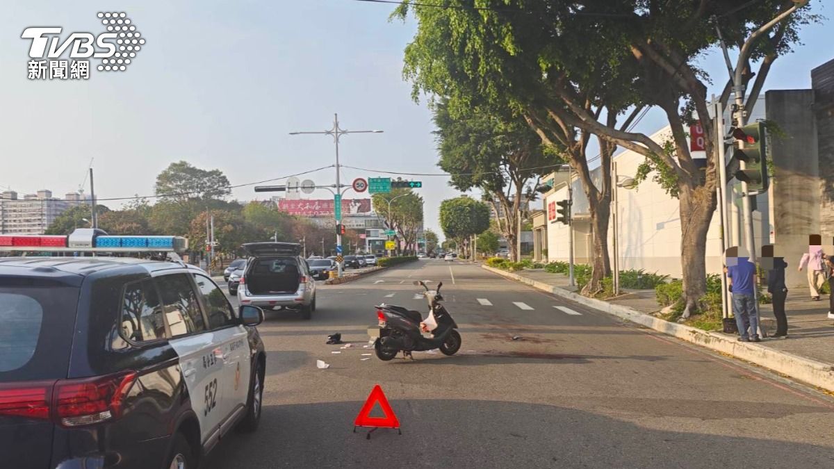 台中市北屯區今（22）日下午16時25分發生一起嚴重車禍。（圖／TVBS）
