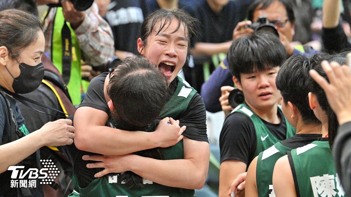HBL/大爆冷!全勝軍北一女中慘遭滑鐵盧 陽明高中隊史首冠