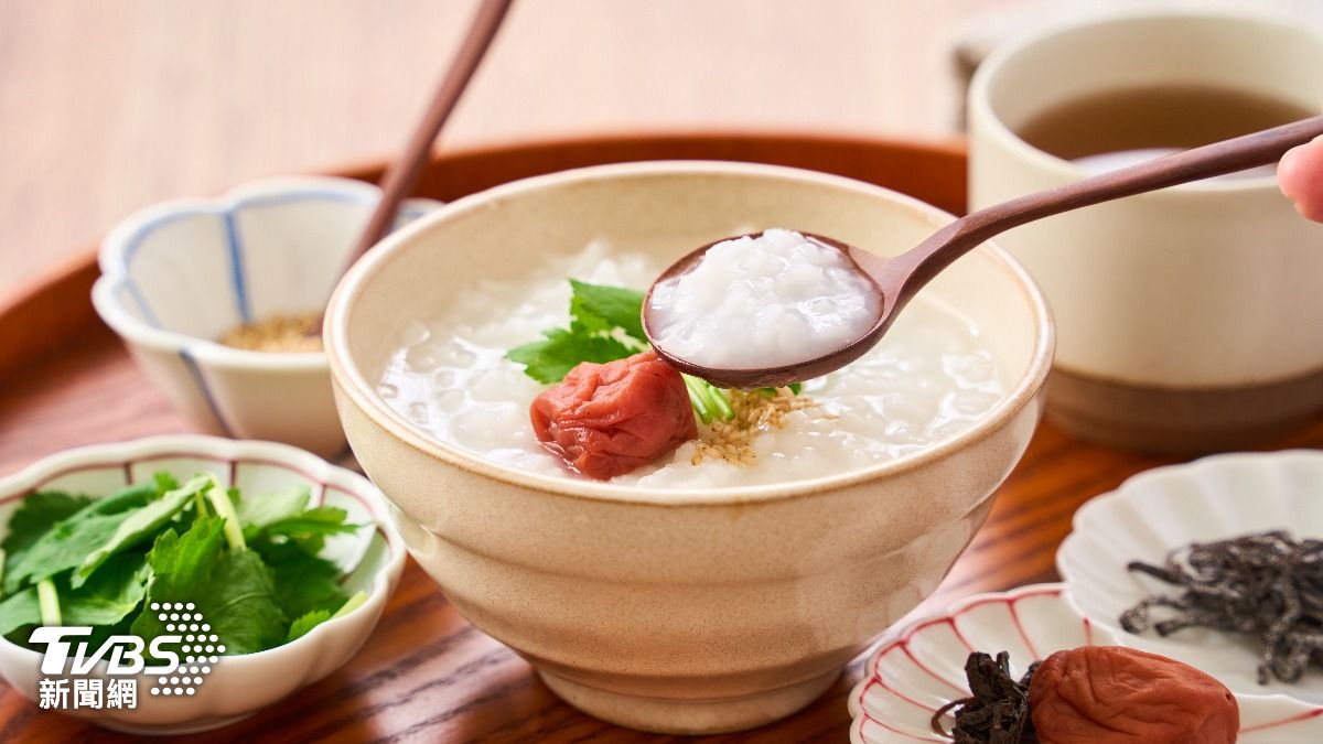 生病吃稀飯、烏龍麵超NG?醫示警「3食物」恐讓身體更疲憊