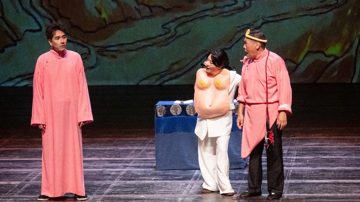 王傳一(左起)、海裕芬、朱德剛說相聲。(圖/嚞娛樂提供)
