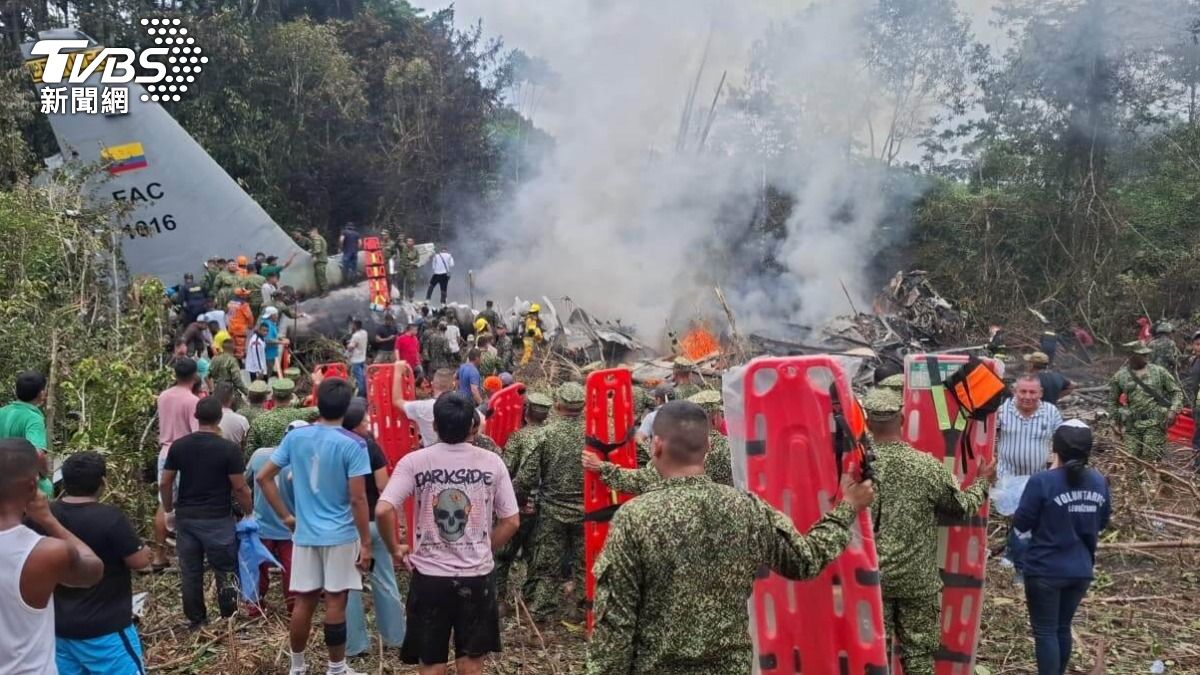 哥倫比亞軍用運輸機驚傳墜毀，造成多人死傷。（圖／達志影像美聯社）