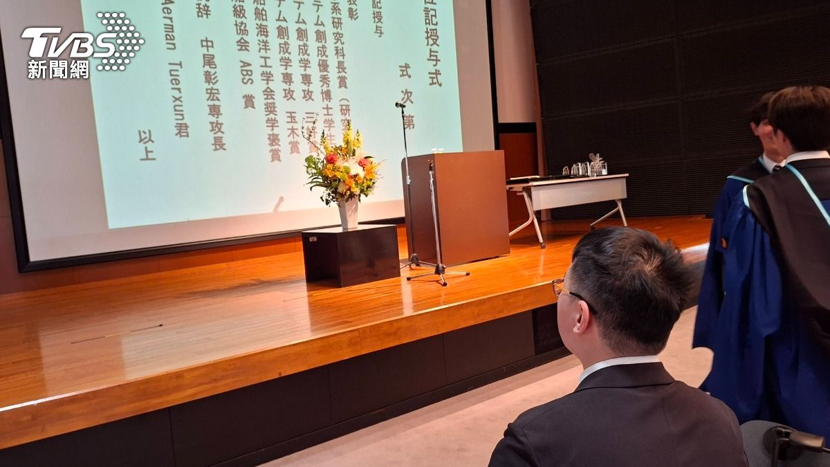 柯文哲大兒子柯傅堯於3月24日,正式從日本東京大學畢業。(圖/TVBS)