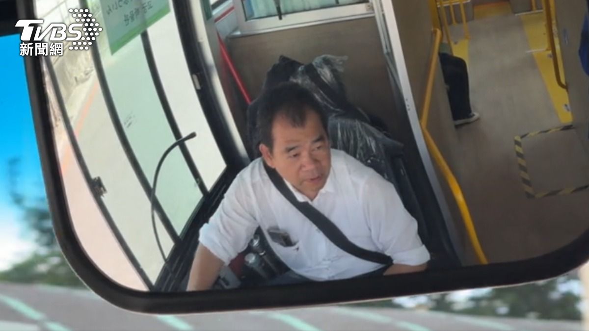 任職12年曾獲優良駕駛，司機上班熱心救人。（圖／TVBS）