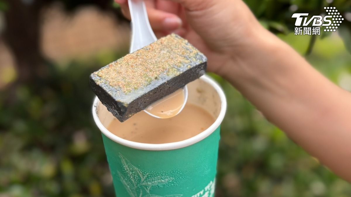 7-11-統一布丁-焦糖-咘布-超商-布布-愚人節-菜瓜布-豬血糕-奶茶-蛋糕-肉鬆-香菜-飯糰