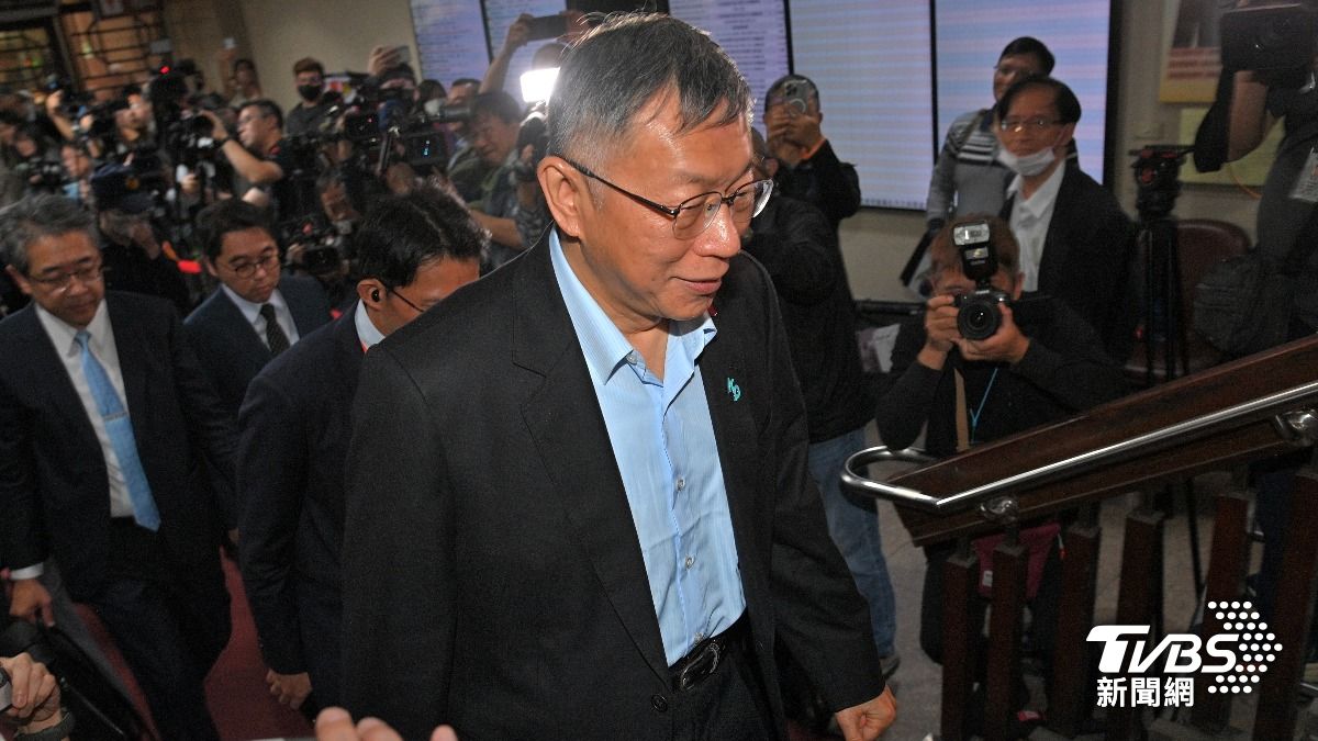 柯文哲宣判/一審17年!柯文哲聽判「凝重轉微笑」:不逃亡 求3件事