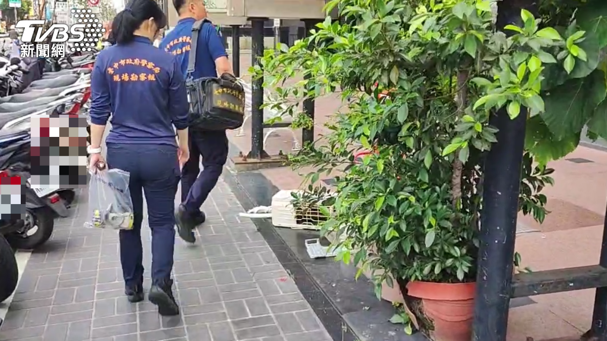 警方進行勘驗。(圖/TVBS)