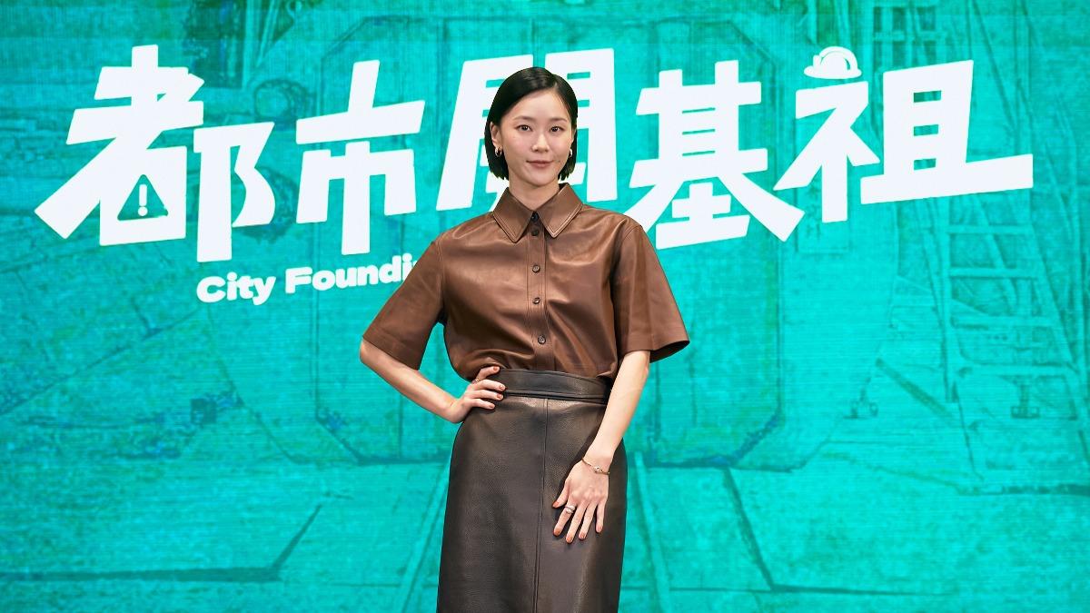 鍾瑤拍《都市開基祖》拍到中暑。（圖／客台提供）