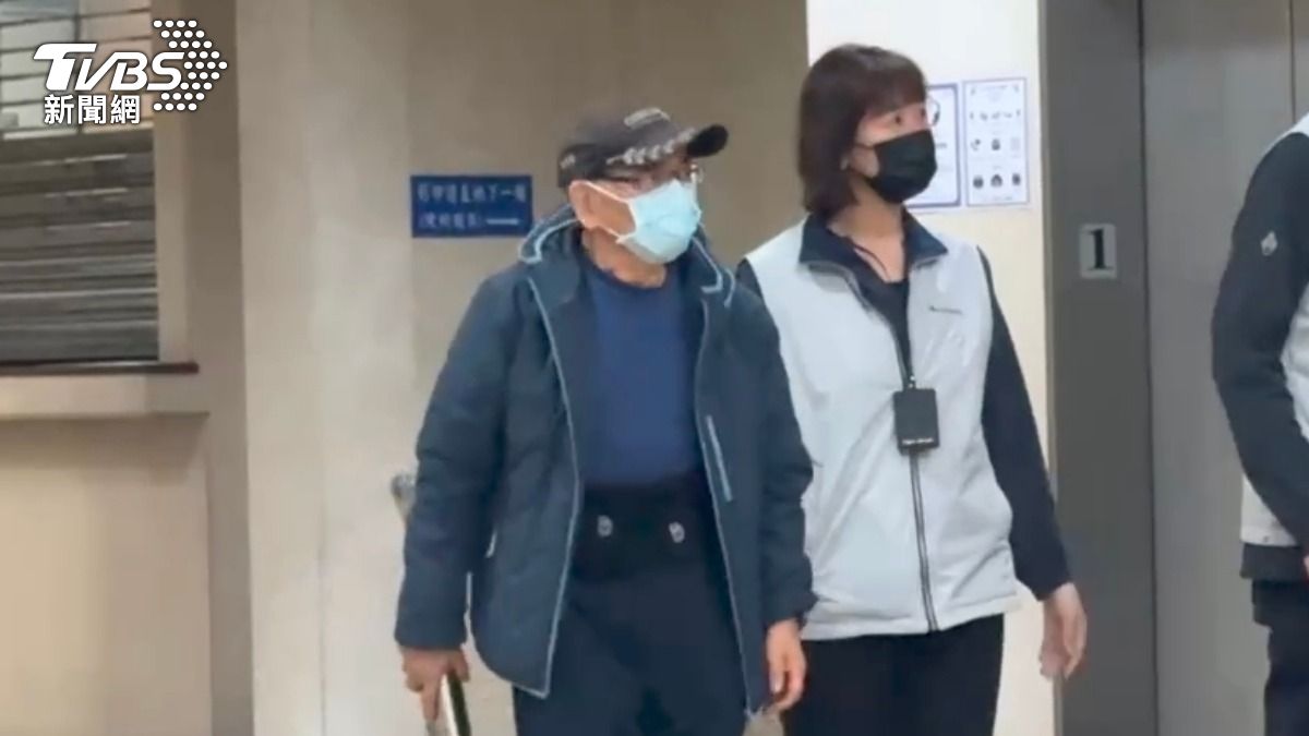 林聖哲的父親林樹雄以30萬元交保。（圖／TVBS）