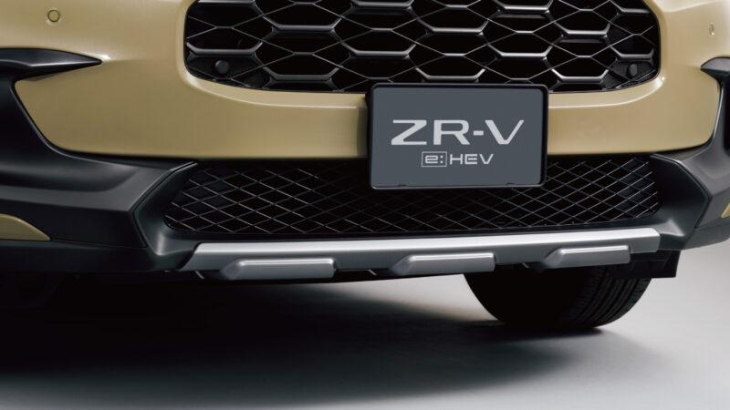 ZR-V e:HEV Cross Touring再針對外觀升級,加入戶外風格套件。(圖/Honda提供)