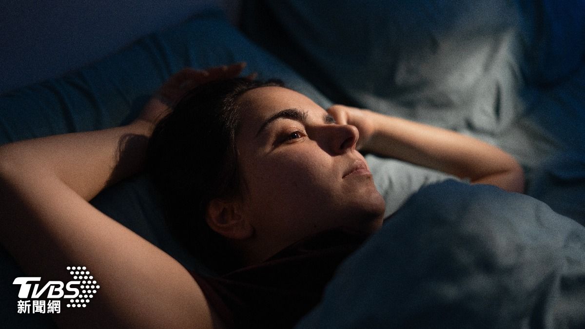 幾點上床更重要!研究揭「1睡眠模式」10年心臟病風險翻倍