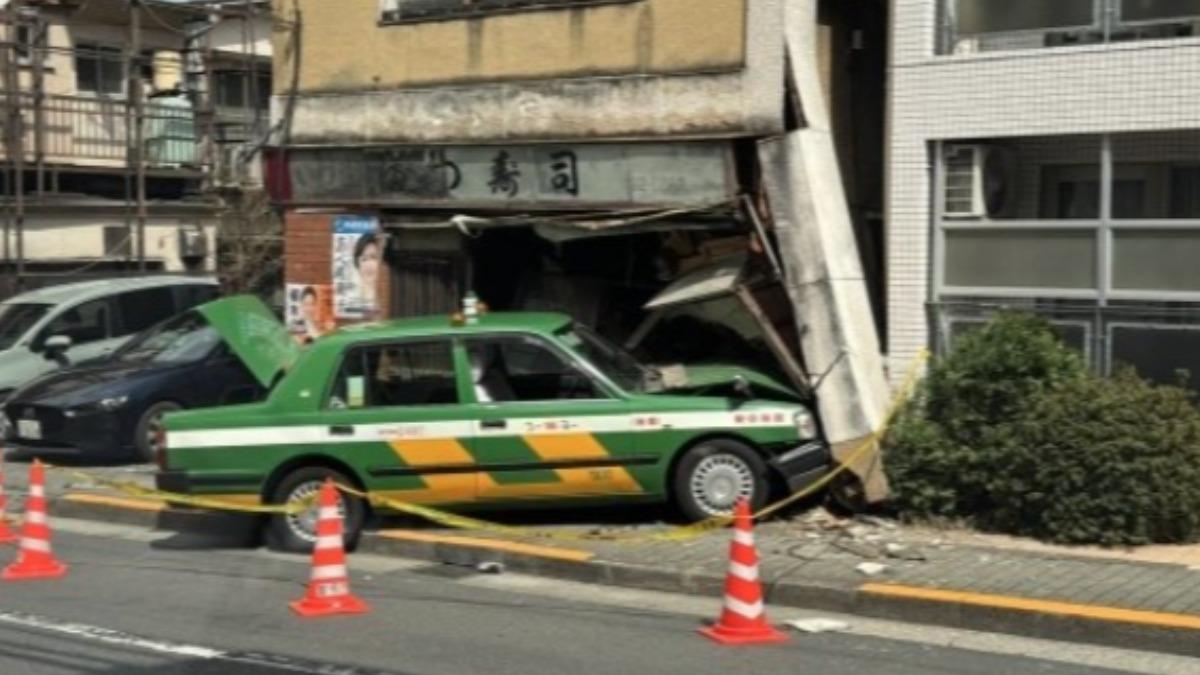 東京高齡駕駛闖禍！計程車司機「撞進壽司店」釀1傷當場遭逮