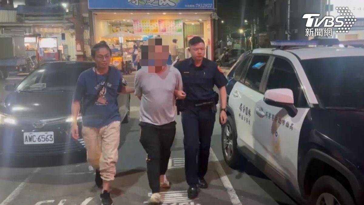 46歲吳姓男子,因為失業心情不好,騎車到高雄大寮河堤路縱火,兩天內放了9把火。(圖/TVBS)