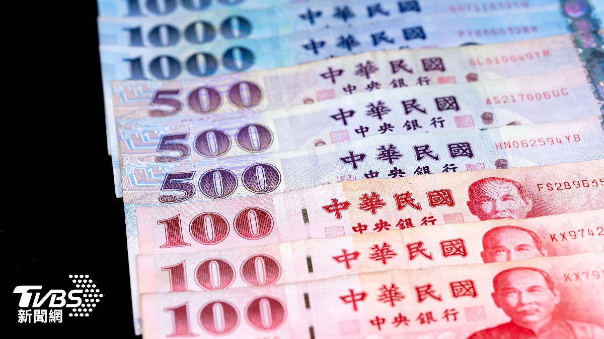 新台幣鈔票改版，新版鈔券主題為「台灣之美」，現行的「政治人物」等圖示將走入歷史。（示意圖／shutterstock達志影像）
