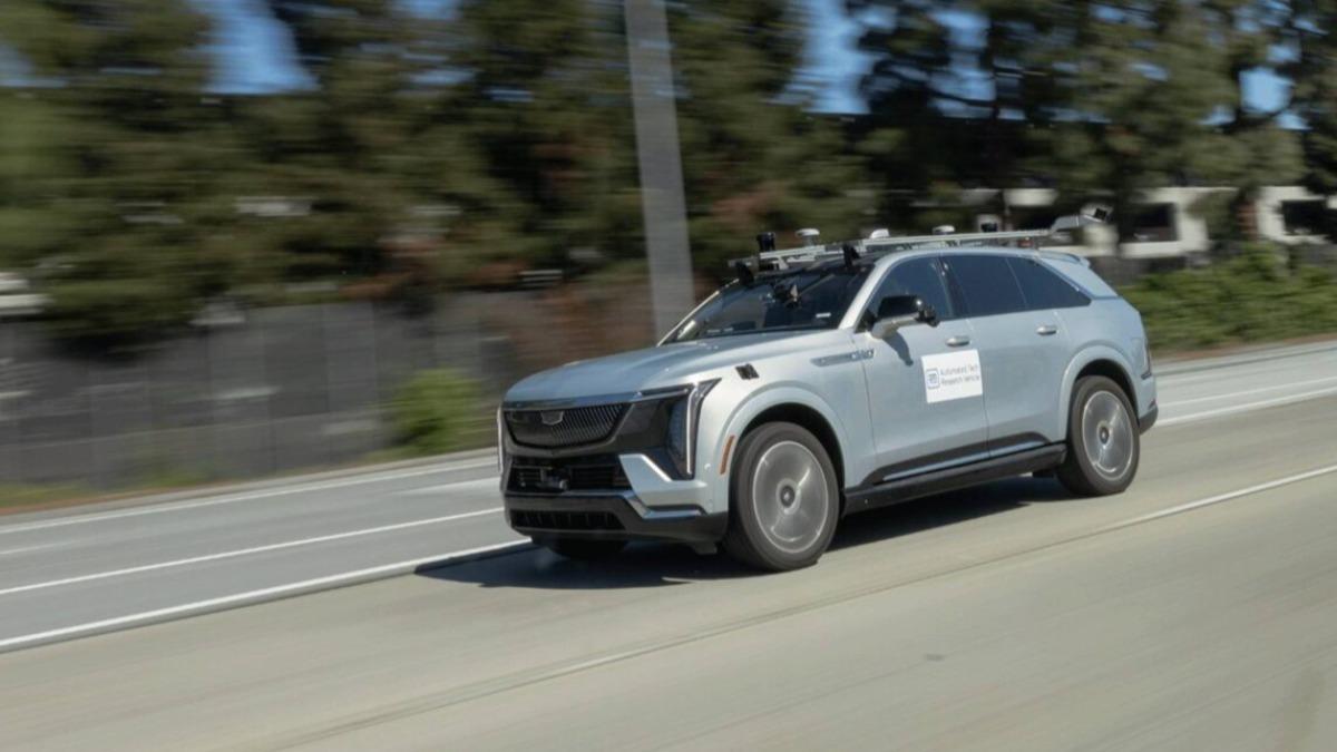 GM自駕大躍進！「免看路」系統上路測試　目標2028年上路