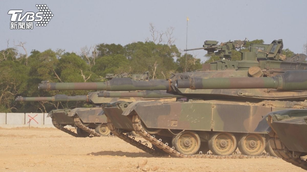 退役戰車射手、裝甲兵季刊作者解析，M1A2T的核心性能與美軍現役最新的SepV3版系統幾乎大同小異。(圖／TVBS)