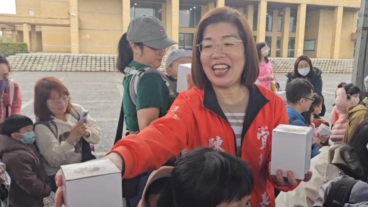 基層派對決空戰型 陳美玲迎戰韓瑩。(圖/TVBS)