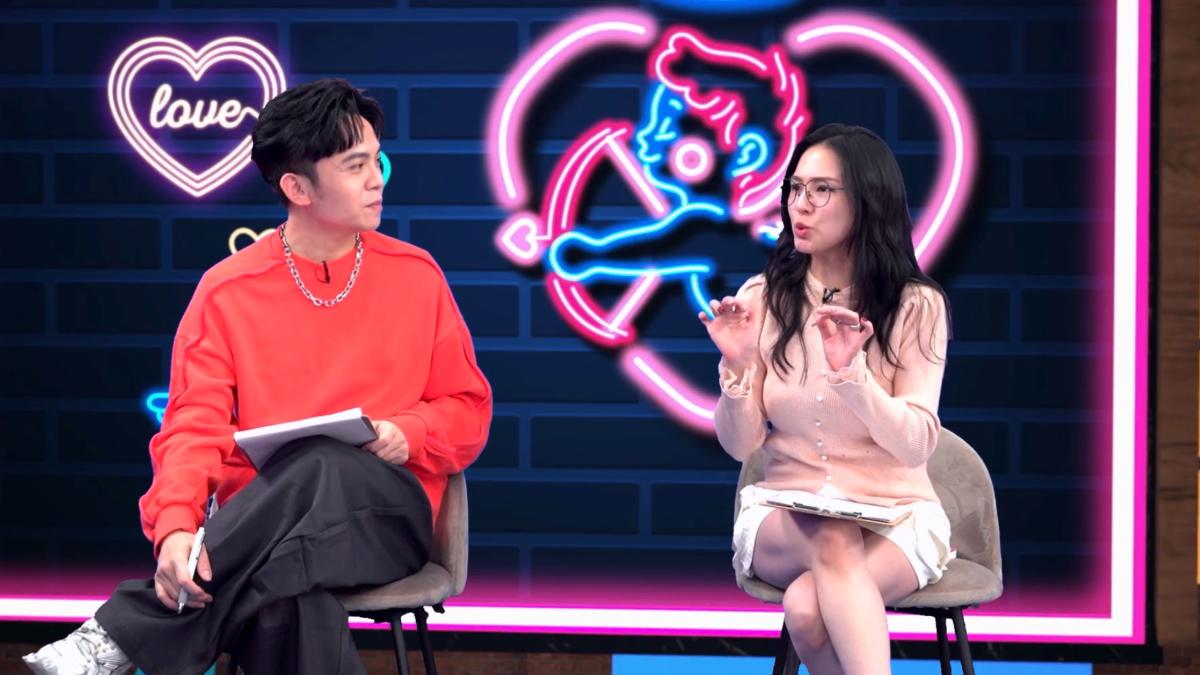 熊熊(右)和老公是復合後才結婚,但卻反對感情吃回頭草。(圖/《戀愛熊天秤》 提供)