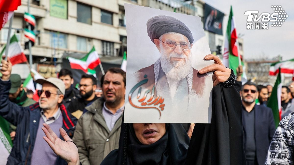 美國和以色列首日就斬首伊朗最高領袖哈米尼(Ali Khamenei)等政軍高層,不過德黑蘭政權至今屹立不搖。(圖/達志影像路透社)