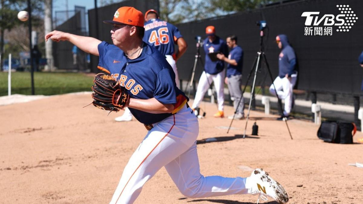 MLB／隊友給力單局狂灌8分　鄧愷威本季初登板就獲勝投