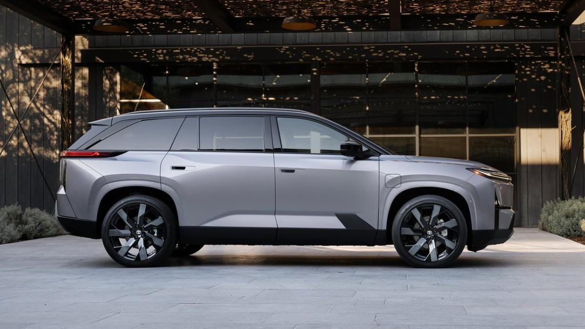 純電Highlander車長超過5米、軸距超過3米，車內採用三排座椅設定。（圖／Toyota提供）
