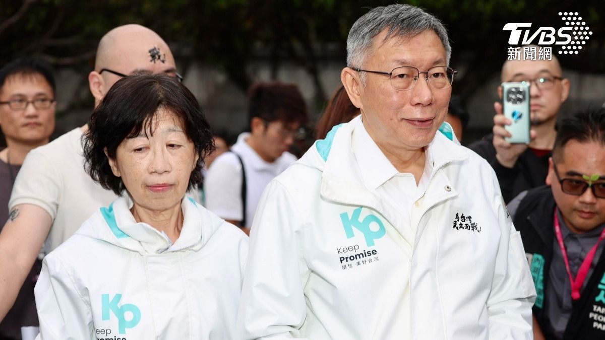 民眾黨創黨主席柯文哲怒吼:「賴清德沒有用的,我不會屈服,我不會投降」。(圖/華子琛攝)